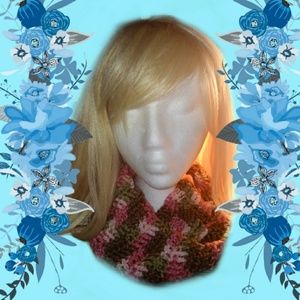 ***CONVINTAGIOUS*** Pink Camoflage Infinity Scarf